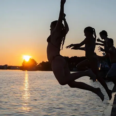 Te Huur 15 Feb Tot 15 Mrt Voor Tweeduizend Euro Vier Weken * Zevenhuizen (Kaag en Braassem)