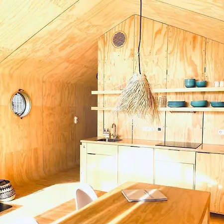 Te Huur 15 Feb Tot 15 Mrt Voor Tweeduizend Euro Vier Weken