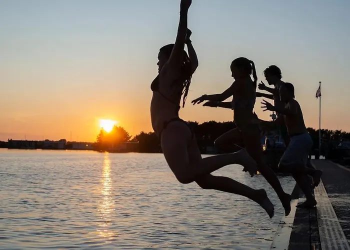 Te Huur 15 Feb Tot 15 Mrt Voor Tweeduizend Euro Vier Weken * Zevenhuizen (Kaag en Braassem)